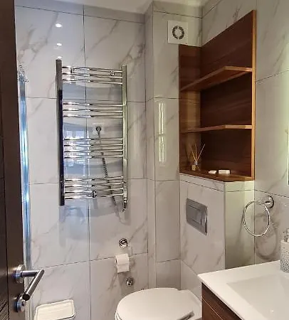 Plava Zvezda U Kompleksu Titova Ζλάτιμπορ