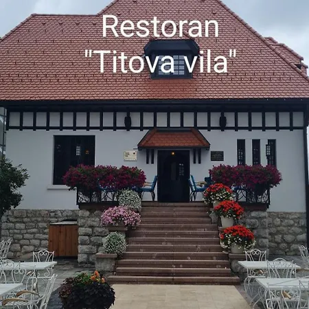 Plava Zvezda U Kompleksu Titova Daire Zlatibor