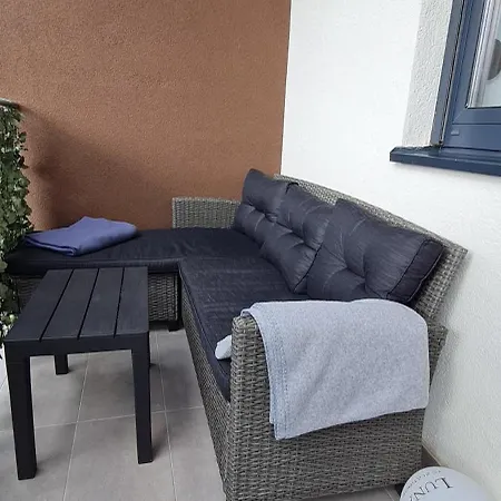 Plava Zvezda U Kompleksu Titova *