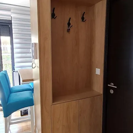 Plava Zvezda U Kompleksu Titova * Zlatibor