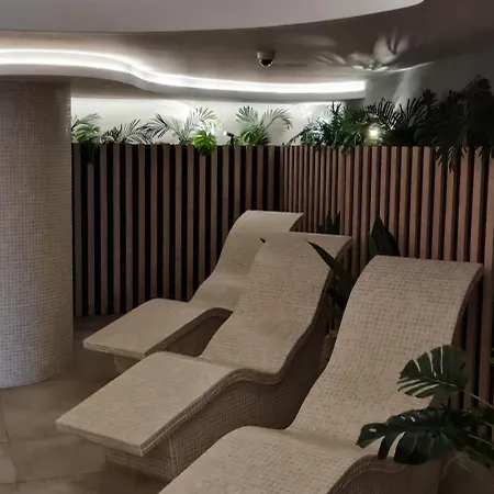 Plava Zvezda U Kompleksu Titova Zlatibor