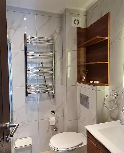 Plava Zvezda U Kompleksu Titova زلاتيبور