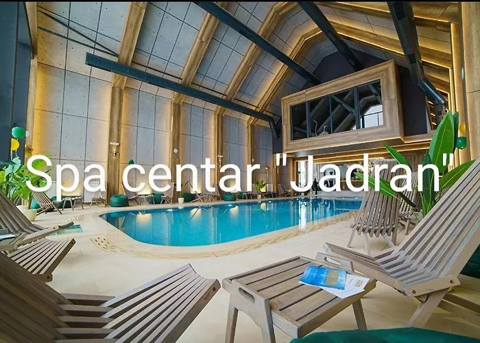 Plava Zvezda U Kompleksu Titova شقة