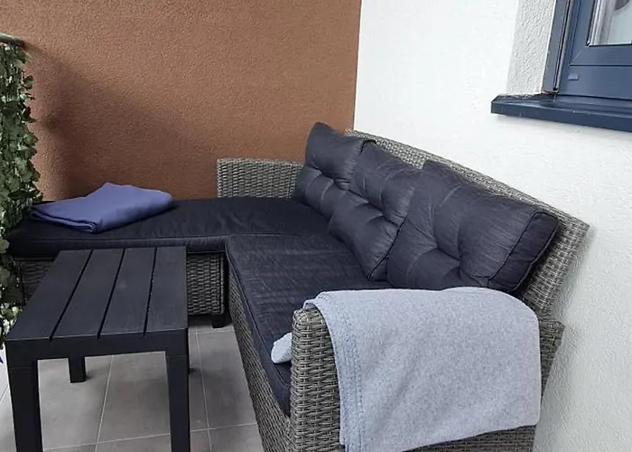 Plava Zvezda U Kompleksu Titova *